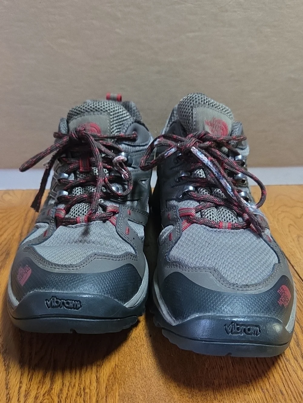 The North Face Hedgehog Fastpack GTX hiking shoes. 2019 Size 9.5 *needs Laces*